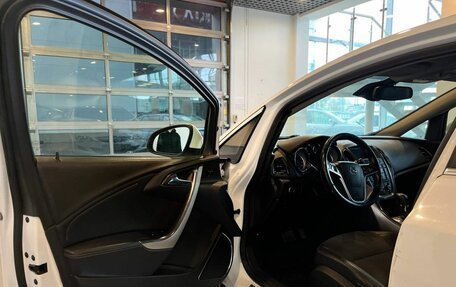 Opel Astra J, 2010 год, 550 000 рублей, 20 фотография