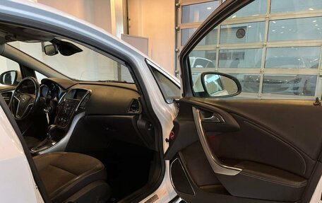 Opel Astra J, 2010 год, 550 000 рублей, 26 фотография