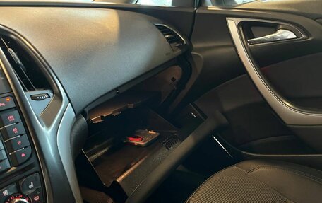 Opel Astra J, 2010 год, 550 000 рублей, 29 фотография