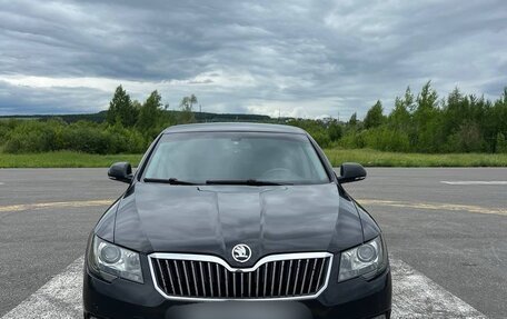 Skoda Superb III рестайлинг, 2014 год, 1 050 000 рублей, 1 фотография