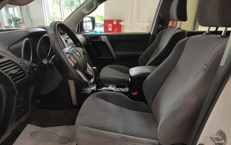 Toyota Land Cruiser Prado 150 рестайлинг 2, 2013 год, 2 998 000 рублей, 7 фотография