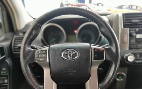Toyota Land Cruiser Prado 150 рестайлинг 2, 2013 год, 2 998 000 рублей, 9 фотография