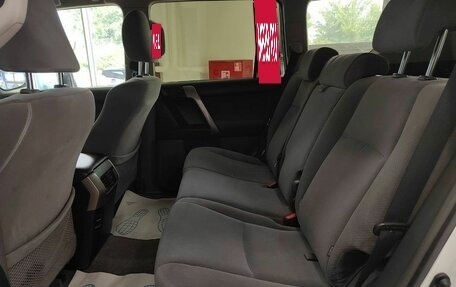 Toyota Land Cruiser Prado 150 рестайлинг 2, 2013 год, 2 998 000 рублей, 19 фотография