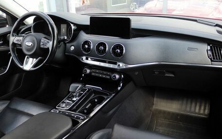 KIA Stinger I, 2021 год, 2 379 000 рублей, 14 фотография