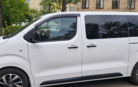 Peugeot Traveller I, 2022 год, 3 500 000 рублей, 1 фотография
