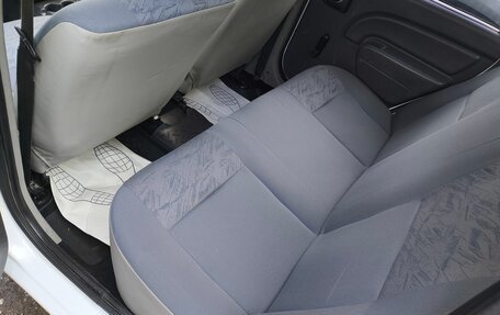 Renault Logan I, 2009 год, 385 000 рублей, 10 фотография