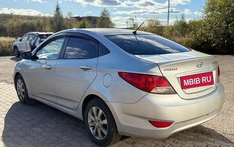 Hyundai Solaris II рестайлинг, 2011 год, 559 000 рублей, 2 фотография
