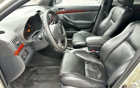 Toyota Avensis III рестайлинг, 2003 год, 780 000 рублей, 10 фотография