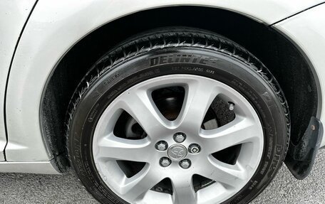 Toyota Avensis III рестайлинг, 2003 год, 780 000 рублей, 28 фотография