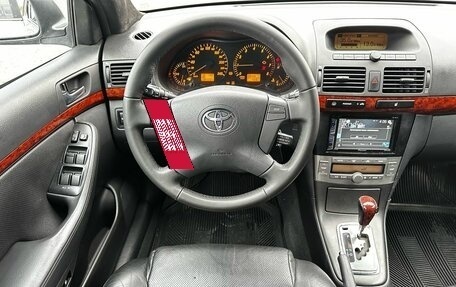 Toyota Avensis III рестайлинг, 2003 год, 780 000 рублей, 18 фотография