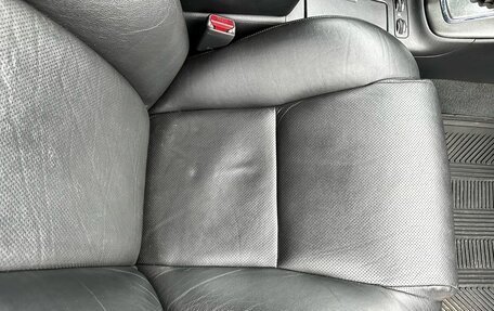 Toyota Avensis III рестайлинг, 2003 год, 780 000 рублей, 22 фотография