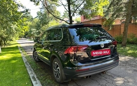 Volkswagen Tiguan II, 2018 год, 2 450 000 рублей, 4 фотография