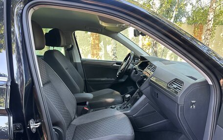 Volkswagen Tiguan II, 2018 год, 2 450 000 рублей, 13 фотография