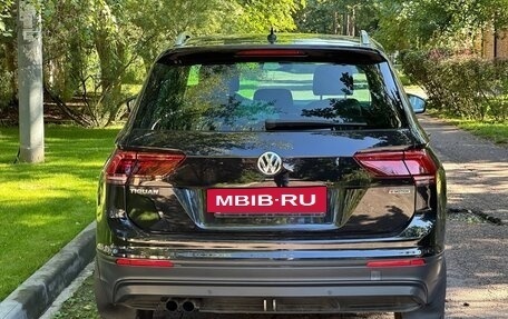 Volkswagen Tiguan II, 2018 год, 2 450 000 рублей, 6 фотография