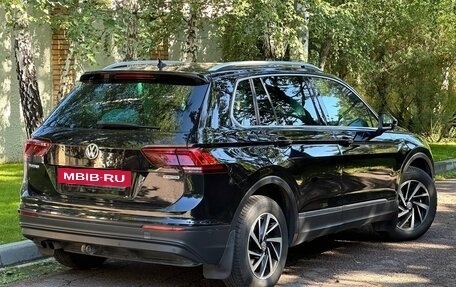 Volkswagen Tiguan II, 2018 год, 2 450 000 рублей, 11 фотография