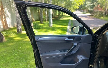 Volkswagen Tiguan II, 2018 год, 2 450 000 рублей, 23 фотография