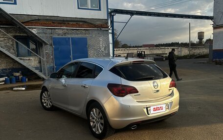 Opel Astra J, 2011 год, 550 000 рублей, 4 фотография