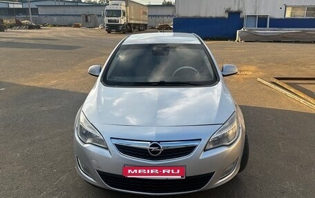 Opel Astra J, 2011 год, 550 000 рублей, 3 фотография