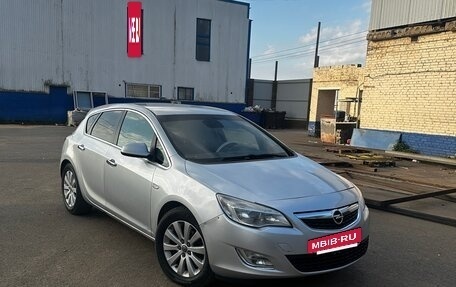 Opel Astra J, 2011 год, 550 000 рублей, 2 фотография