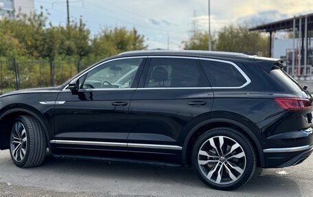 Volkswagen Touareg III, 2021 год, 5 990 000 рублей, 5 фотография