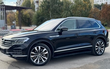 Volkswagen Touareg III, 2021 год, 5 990 000 рублей, 3 фотография