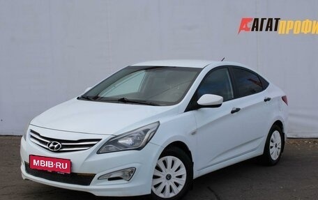 Hyundai Solaris II рестайлинг, 2015 год, 700 000 рублей, 1 фотография