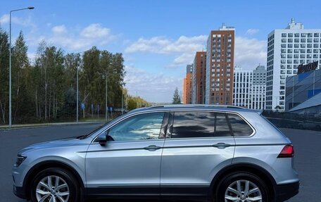 Volkswagen Tiguan II, 2018 год, 2 050 000 рублей, 2 фотография