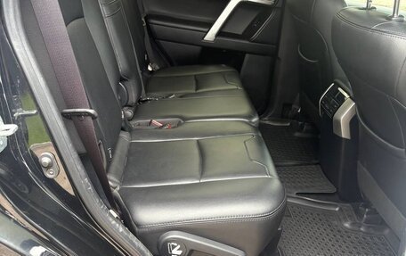 Toyota Land Cruiser Prado 150 рестайлинг 2, 2018 год, 4 100 000 рублей, 7 фотография