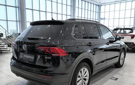 Volkswagen Tiguan II, 2019 год, 2 450 000 рублей, 5 фотография