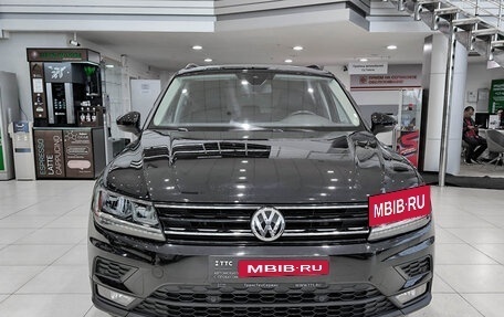 Volkswagen Tiguan II, 2019 год, 2 450 000 рублей, 2 фотография