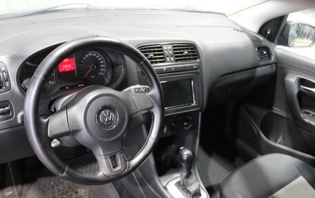 Volkswagen Polo VI (EU Market), 2011 год, 615 000 рублей, 10 фотография
