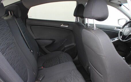Hyundai Solaris II рестайлинг, 2015 год, 700 000 рублей, 14 фотография