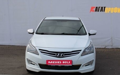 Hyundai Solaris II рестайлинг, 2015 год, 700 000 рублей, 3 фотография