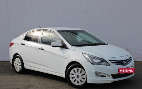 Hyundai Solaris II рестайлинг, 2015 год, 700 000 рублей, 4 фотография