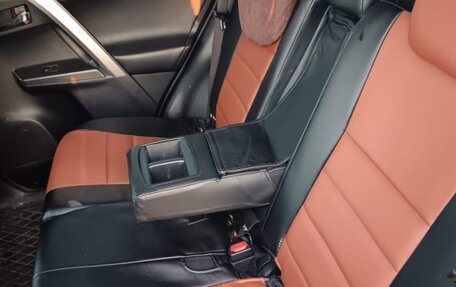 Toyota RAV4, 2017 год, 2 400 000 рублей, 4 фотография