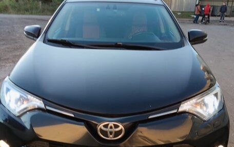 Toyota RAV4, 2017 год, 2 400 000 рублей, 13 фотография