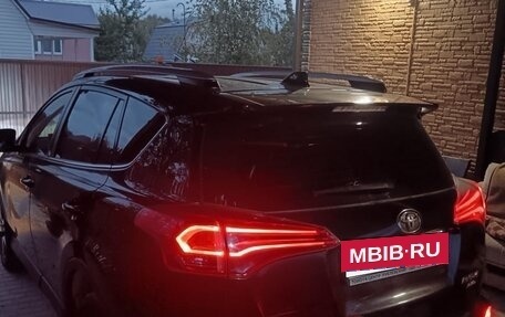 Toyota RAV4, 2017 год, 2 400 000 рублей, 21 фотография