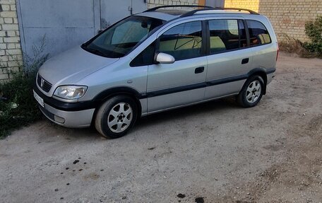 Opel Zafira A рестайлинг, 2002 год, 320 000 рублей, 1 фотография