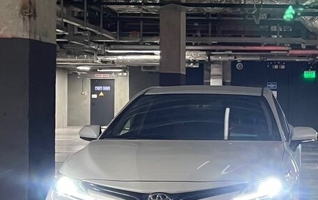 Toyota Camry, 2019 год, 2 450 000 рублей, 2 фотография