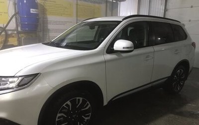 Mitsubishi Outlander III рестайлинг 3, 2021 год, 2 850 000 рублей, 1 фотография