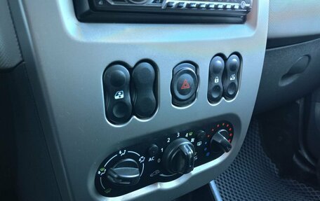 Renault Sandero I, 2013 год, 749 000 рублей, 11 фотография
