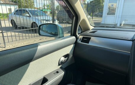 Nissan Tiida, 2005 год, 609 000 рублей, 15 фотография