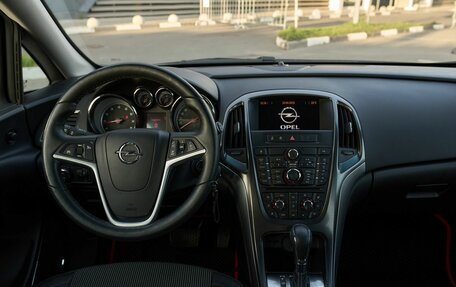 Opel Astra J, 2011 год, 1 050 000 рублей, 13 фотография