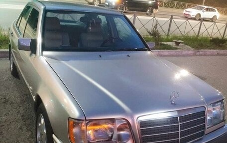 Mercedes-Benz E-Класс, 1992 год, 1 300 000 рублей, 2 фотография