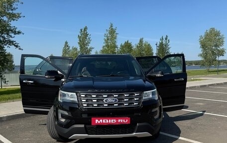 Ford Explorer VI, 2016 год, 2 550 000 рублей, 2 фотография