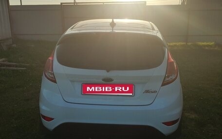 Ford Fiesta, 2017 год, 950 000 рублей, 2 фотография