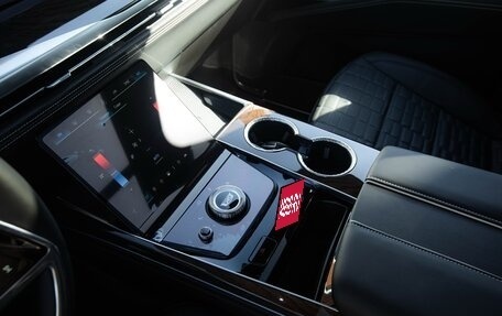 Cadillac Escalade V, 2025 год, 21 990 000 рублей, 15 фотография
