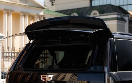 Cadillac Escalade V, 2025 год, 21 990 000 рублей, 32 фотография