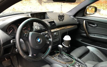 BMW 1 серия, 2010 год, 1 300 000 рублей, 3 фотография