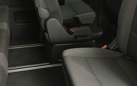 Volkswagen Multivan T5, 2014 год, 2 350 000 рублей, 2 фотография